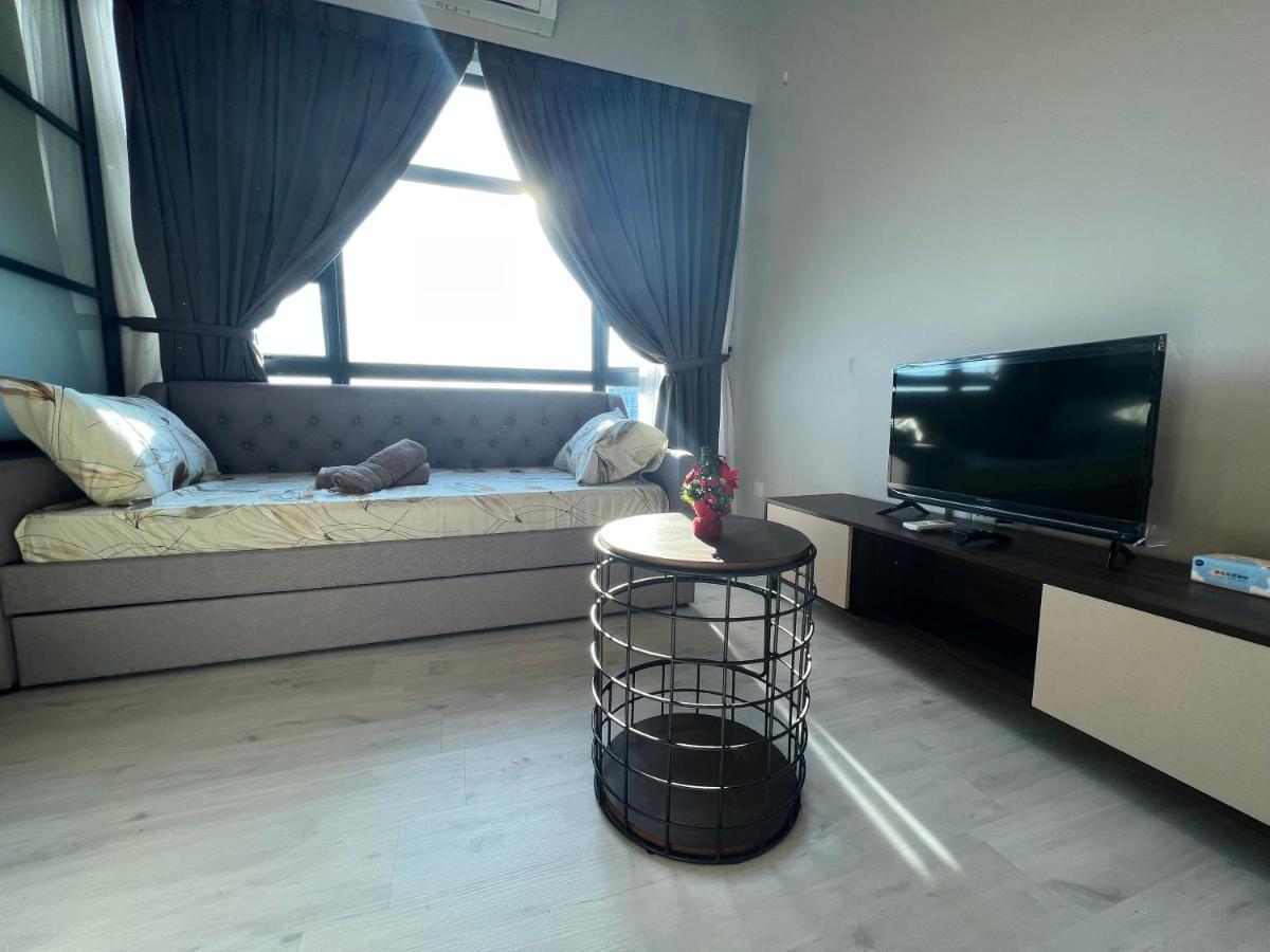 Tk Homestay - Sea View And Mount Kinabalu View 코타키나발루 외부 사진